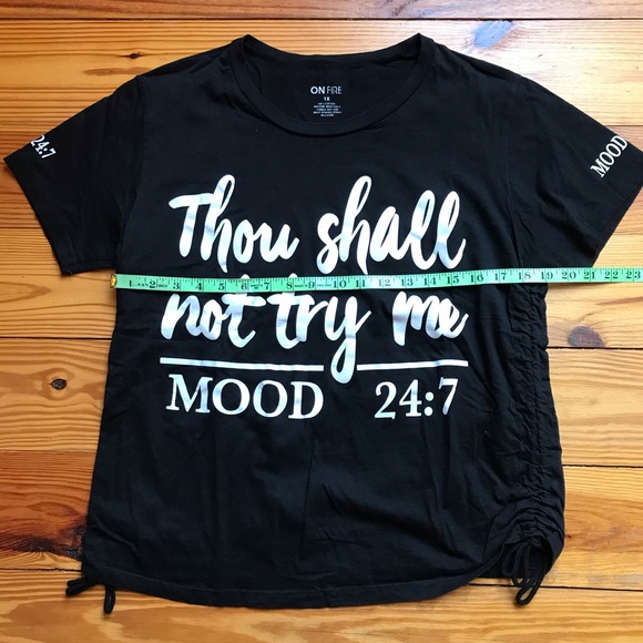 On Fire Black White Graphic Tee Side Lace, EUC, 1X - Picture 5 of 12